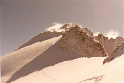 20080324190351-glaciar-del-aneto-desde-el-portillon-superior.-ascension-invernal.jpg